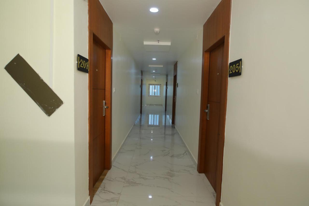 Radha Rani Residency Hotel Khammam Buitenkant foto