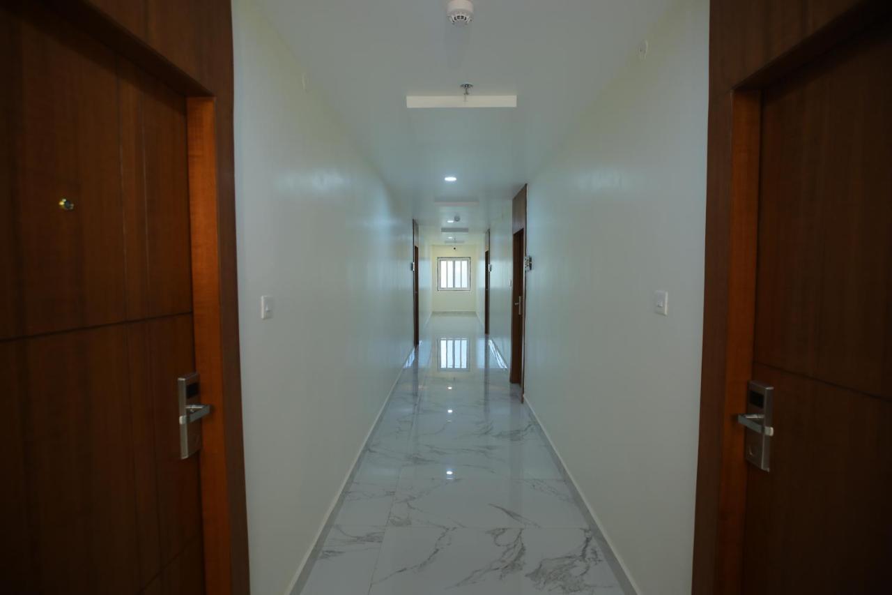 Radha Rani Residency Hotel Khammam Buitenkant foto