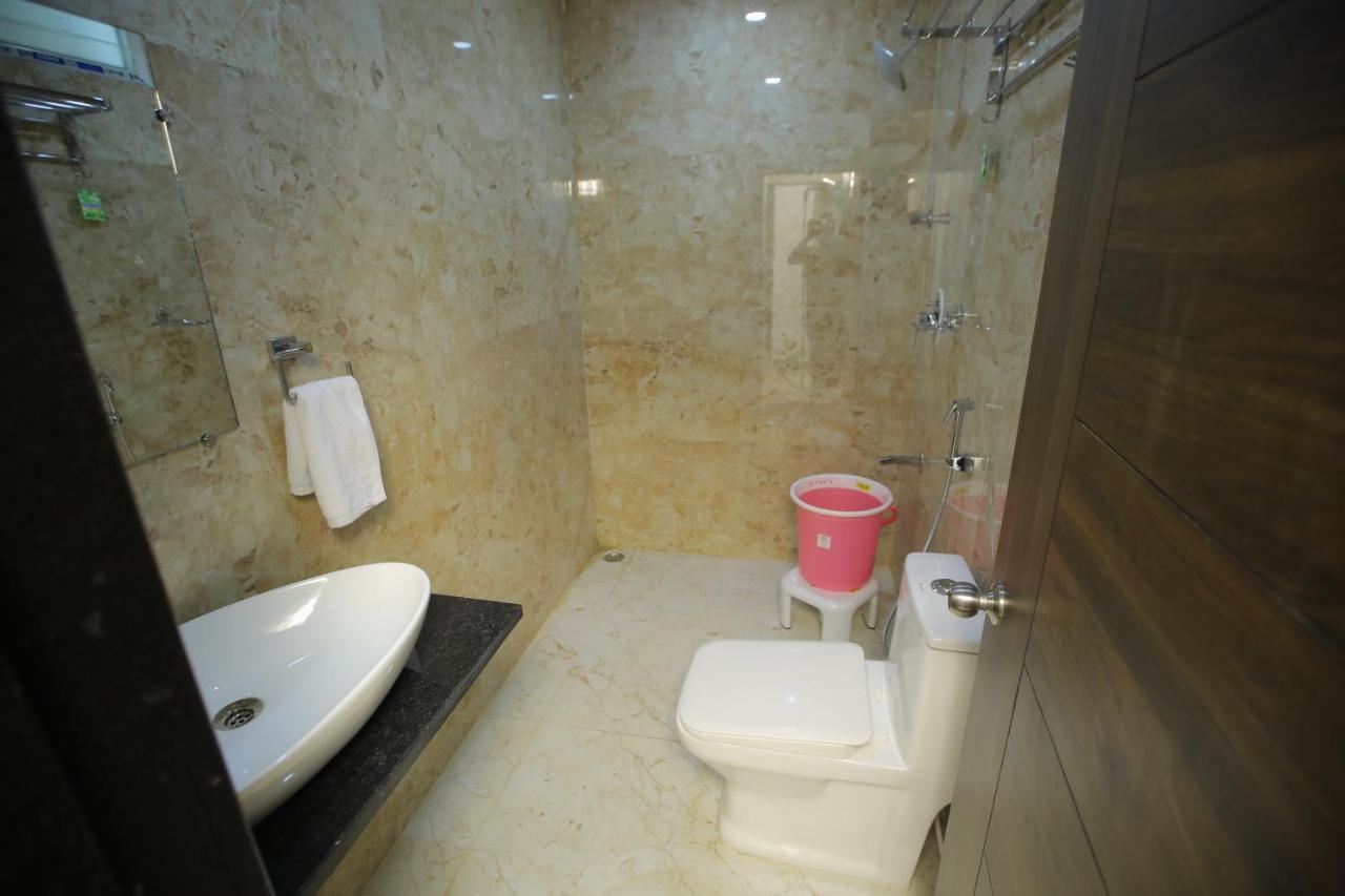 Radha Rani Residency Hotel Khammam Buitenkant foto